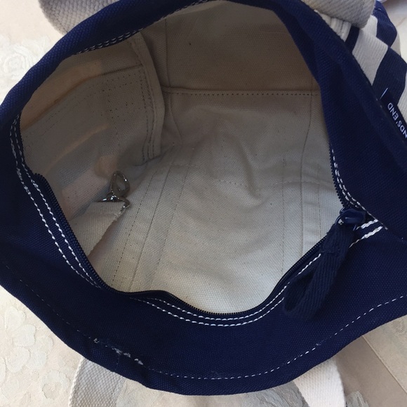 Lands’ End Small Zip-Top Navy Striped Canvas Tote. - Picture 4 of 4